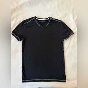 Buckle Black tee